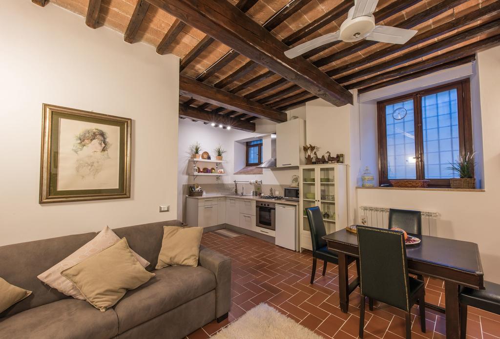 Vermaaten Boutique Suites Emerald Todi Exterior photo